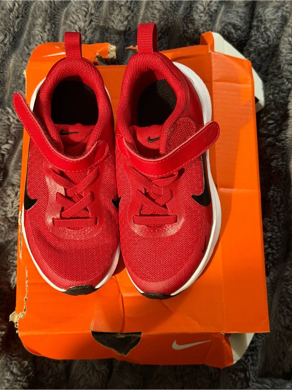 Nike Revolution 7 (PSV) Kids Sneaker Red Black White US 8C FB7690-603 NEW